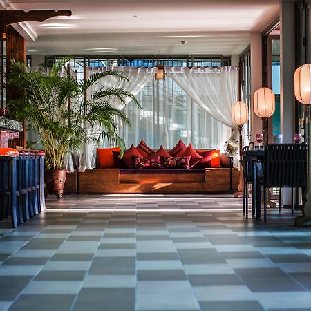Fusion Suites Phuket Patong Kültér fotó The lobby of the hotel