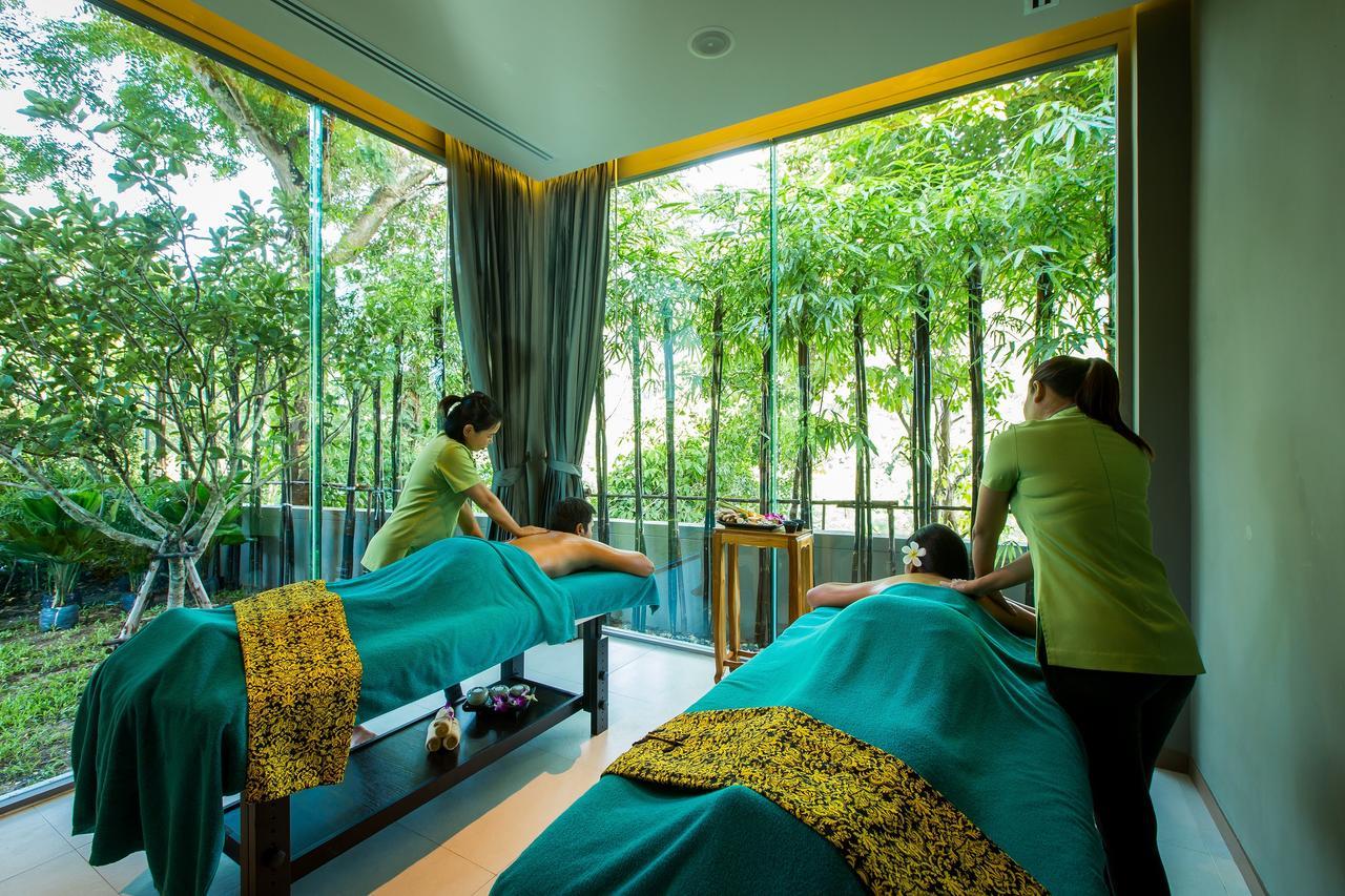 Fusion Suites Phuket Patong Kültér fotó Thai massage