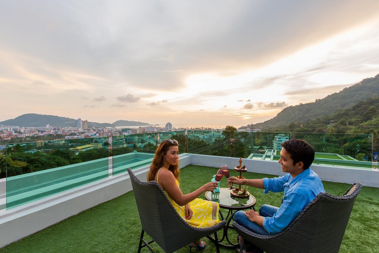 Fusion Suites Phuket Patong Kültér fotó Sky Bar