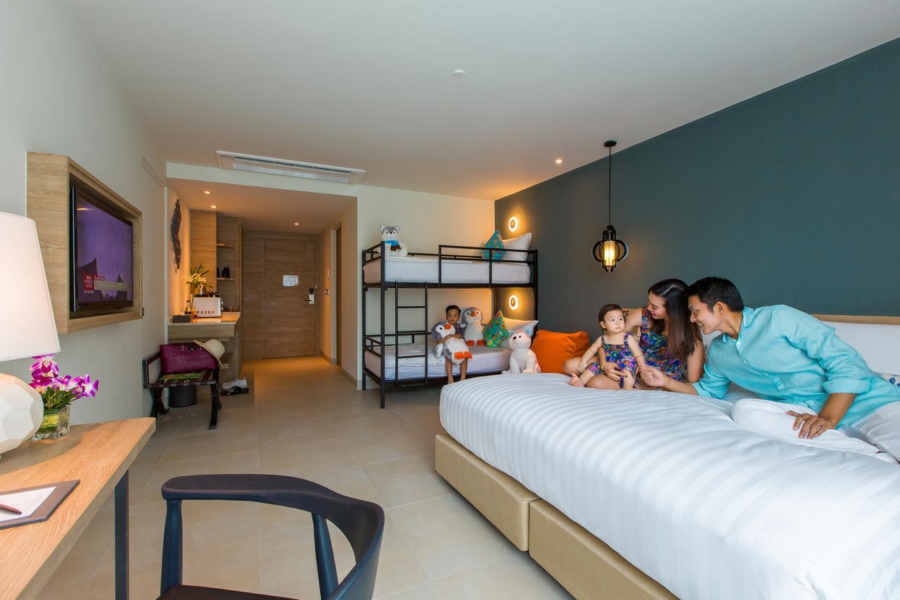 Fusion Suites Phuket Patong Kültér fotó Family room at the hotel