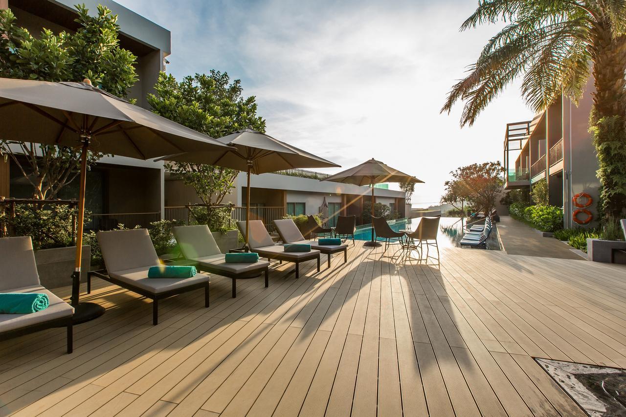 Fusion Suites Phuket Patong Kültér fotó The Deck