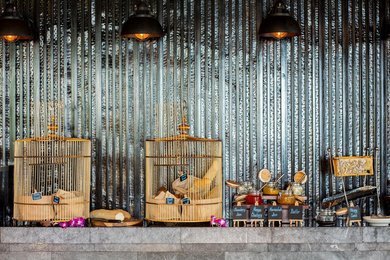 Fusion Suites Phuket Patong Kültér fotó The bird market