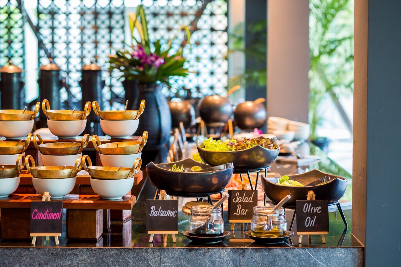 Fusion Suites Phuket Patong Kültér fotó A salad bar