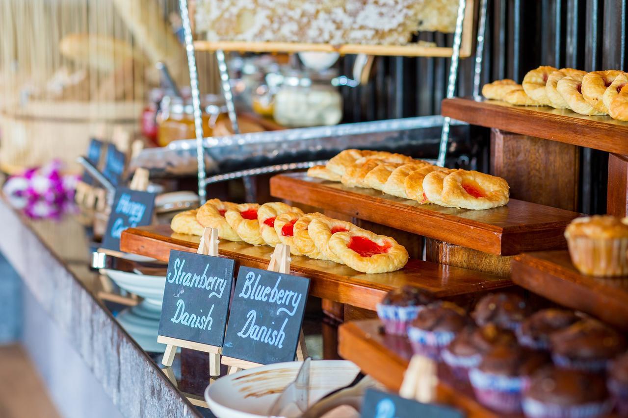 Fusion Suites Phuket Patong Kültér fotó Danish pastry