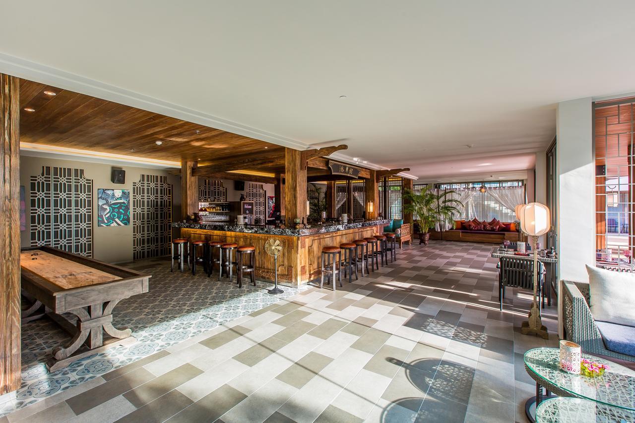 Fusion Suites Phuket Patong Kültér fotó The lobby of the hotel